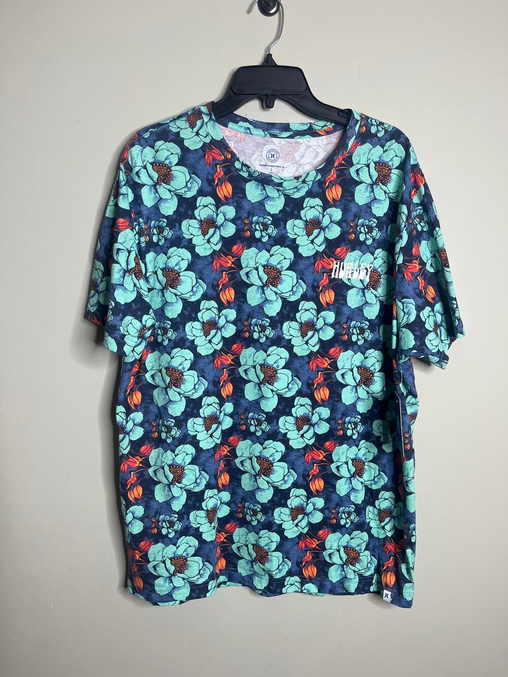 Hurley floral Mens Tshirt size Large